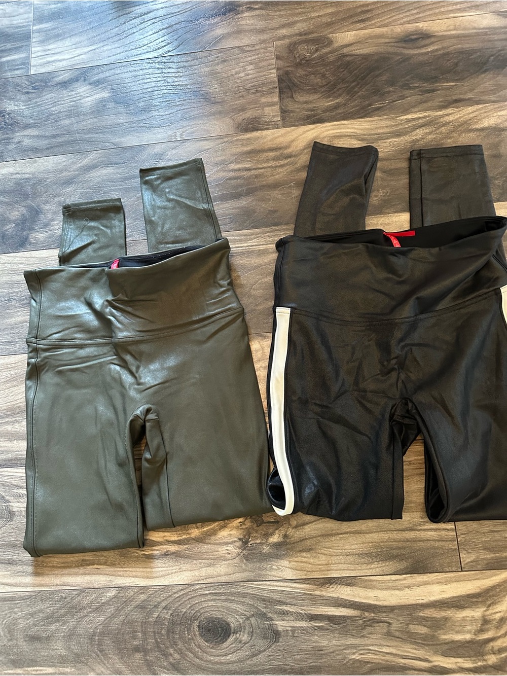 SPANX Faux Leather Leggings in Olive and Black with Side Stripe in White Size M